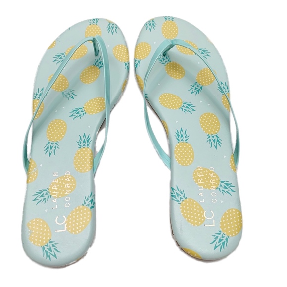 LC LAUREN CONRAD Sandals Flip Flops Pineapple Beach Summer Yellow Aqua Sizes 7 9 - Picture 1 of 8